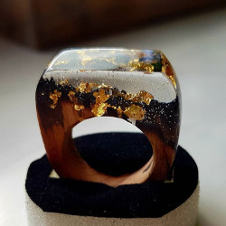 Harz Holz Ring